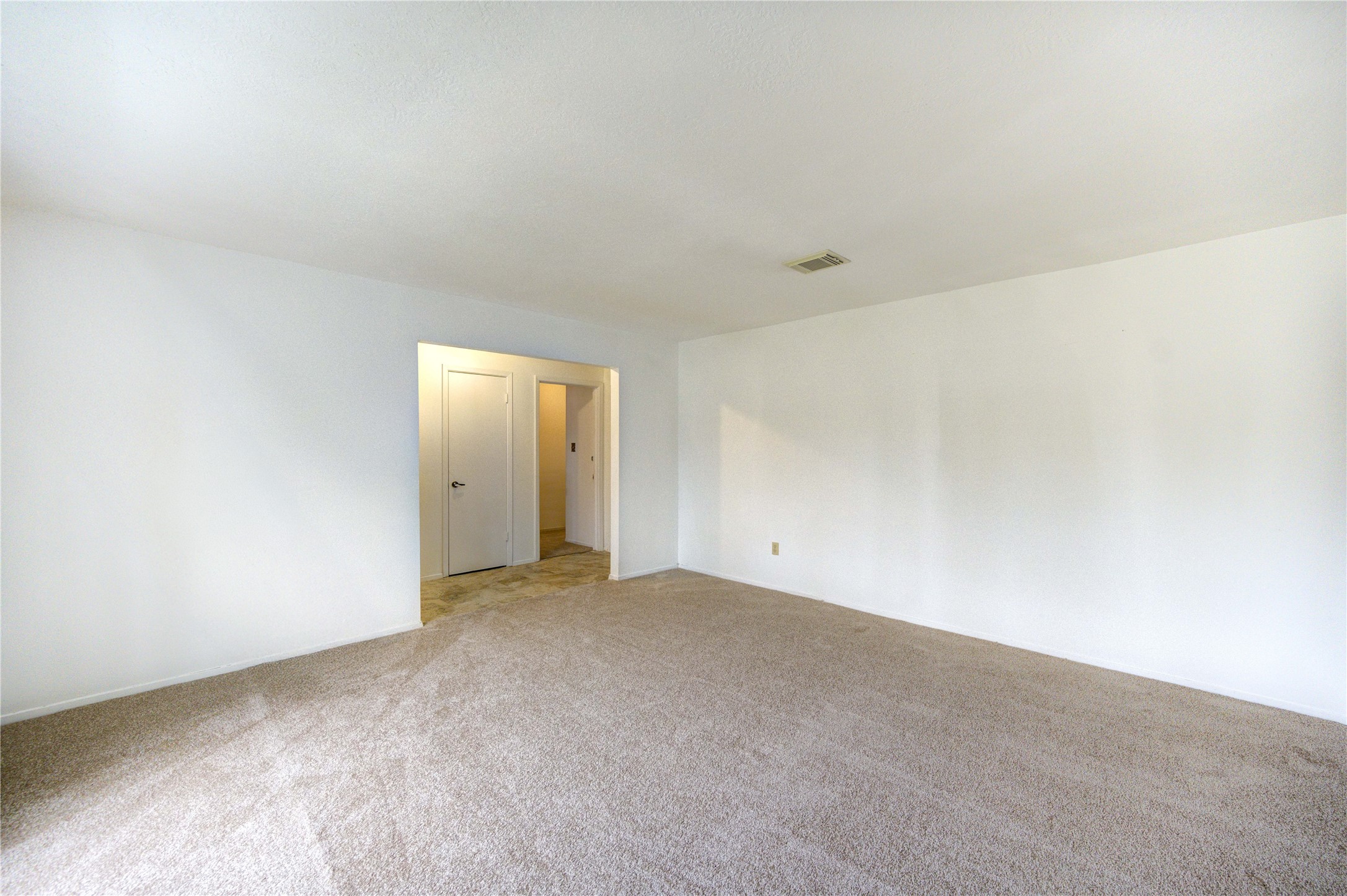 10823 Radford Lane Houston, TX 77031 - Photo 5 of 18 a view of an empty room and window