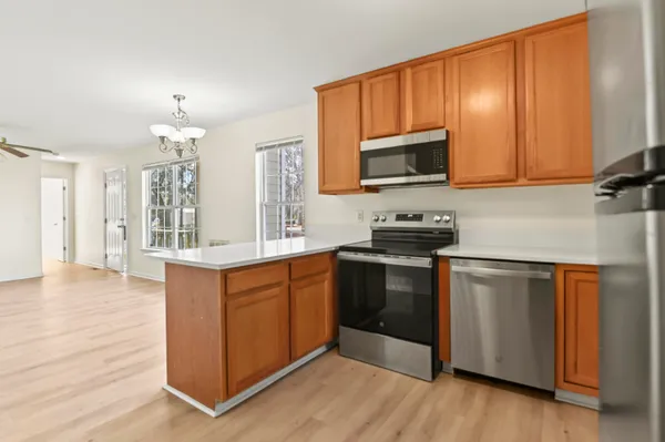 $1,950 | 131 Boone Drive, Summerville, SC 29485