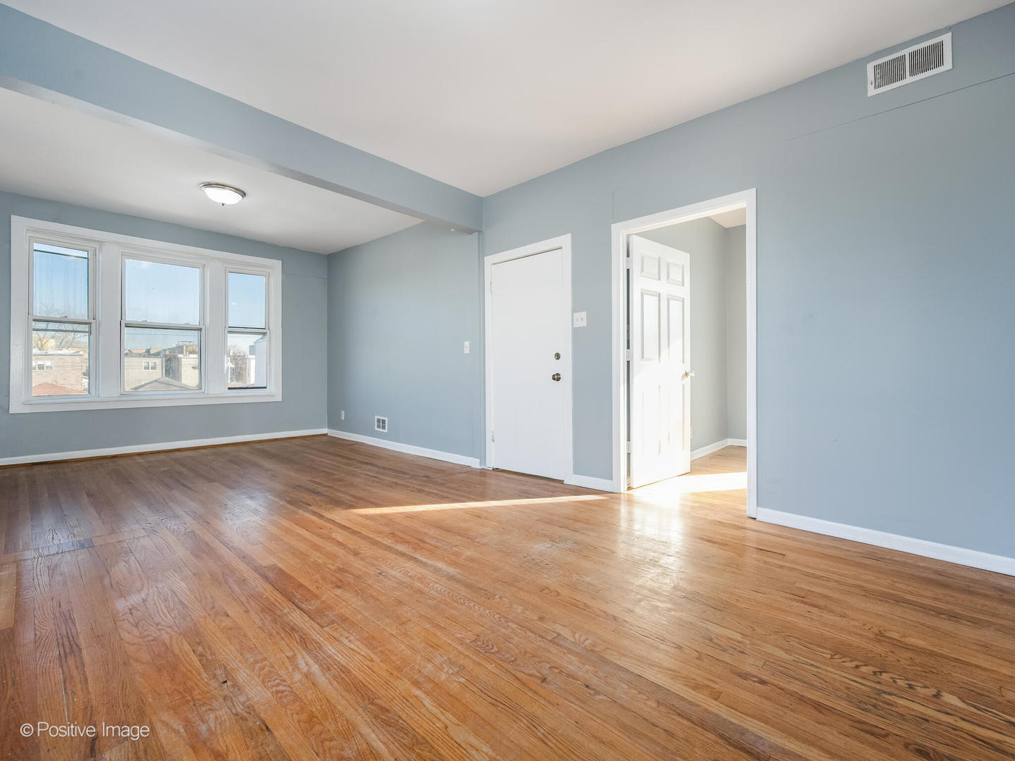 4024 North Kedzie Avenue, Unit 2 Chicago, IL 60618 - Photo 2 of 17