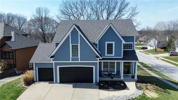 $460,000 | 1124 Aspen Drive, Liberty, MO 64068