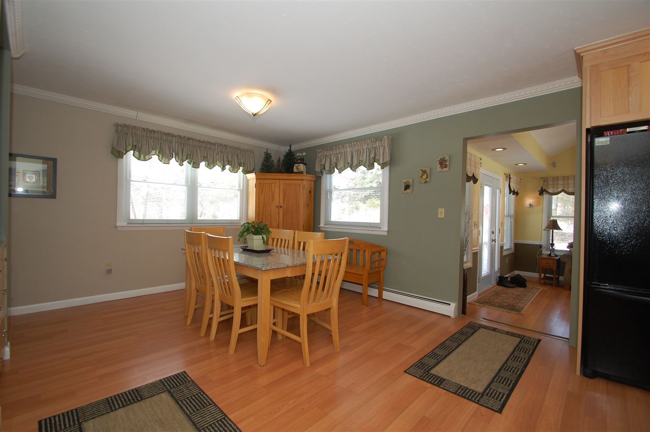 471 Bunker Hill Road Auburn, NH 03032 - Photo 4 of 18