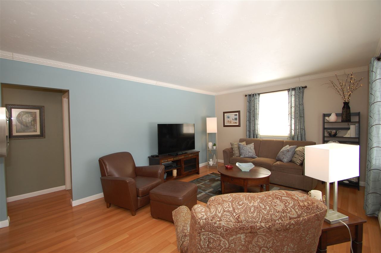 471 Bunker Hill Road Auburn, NH 03032 - Photo 8 of 18