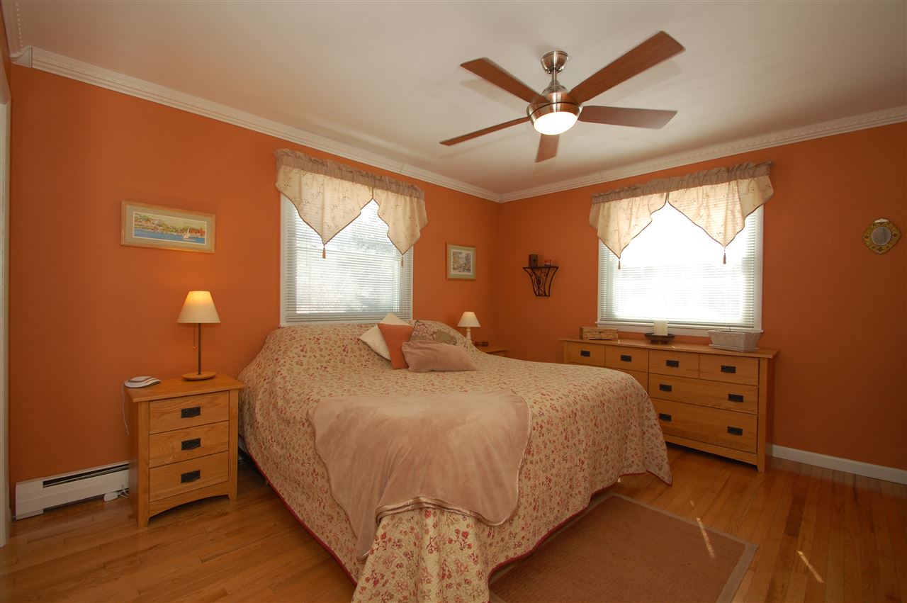 471 Bunker Hill Road Auburn, NH 03032 - Photo 10 of 18