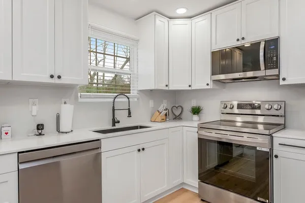 $225,000 | 5932 Northeast Moonstone Drive, Unit 3B, Lee's Summit, MO 64064