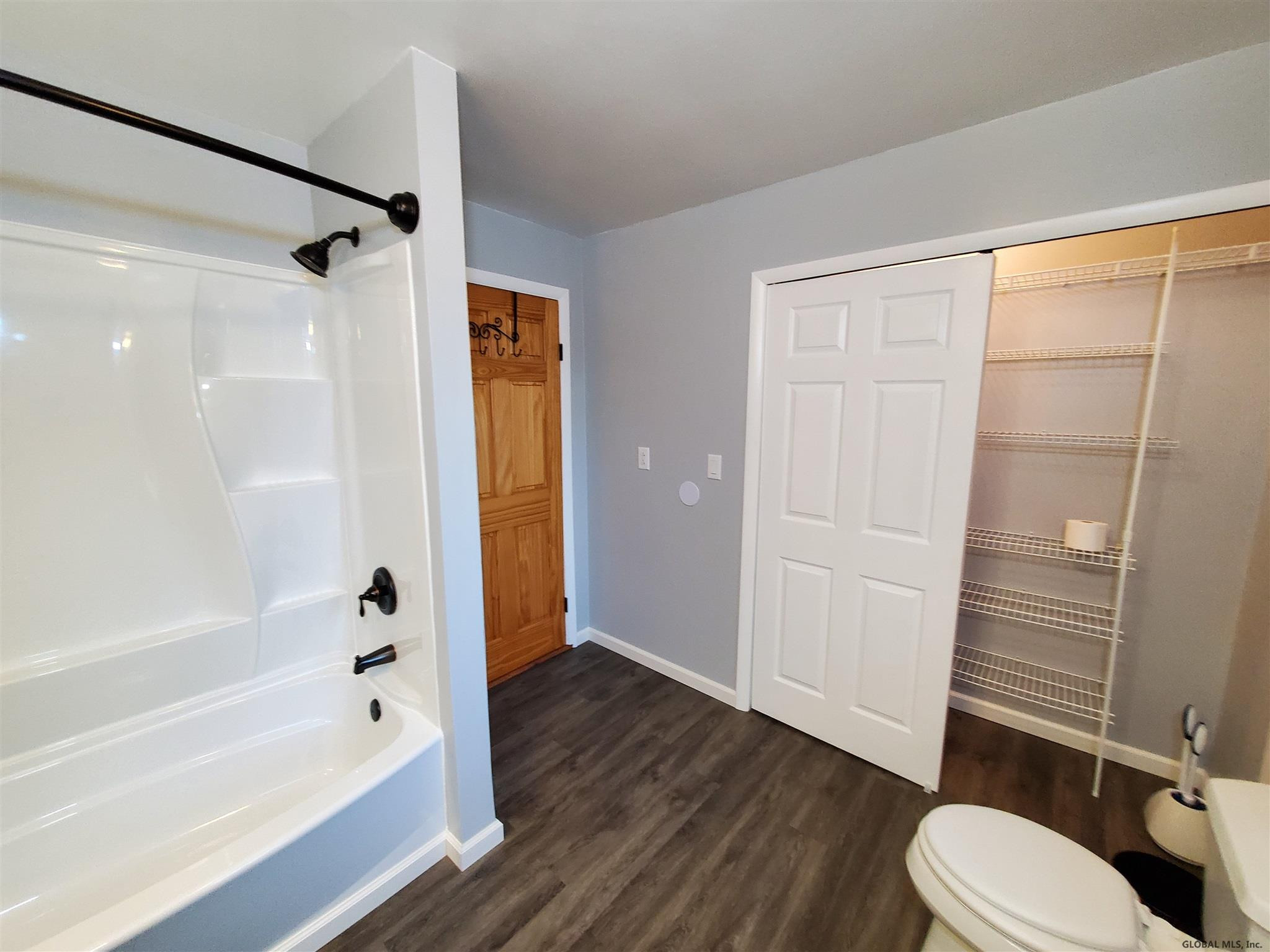 5 Plank Road Halfmoon, NY 12188 - Photo 13 of 28 Photo 13