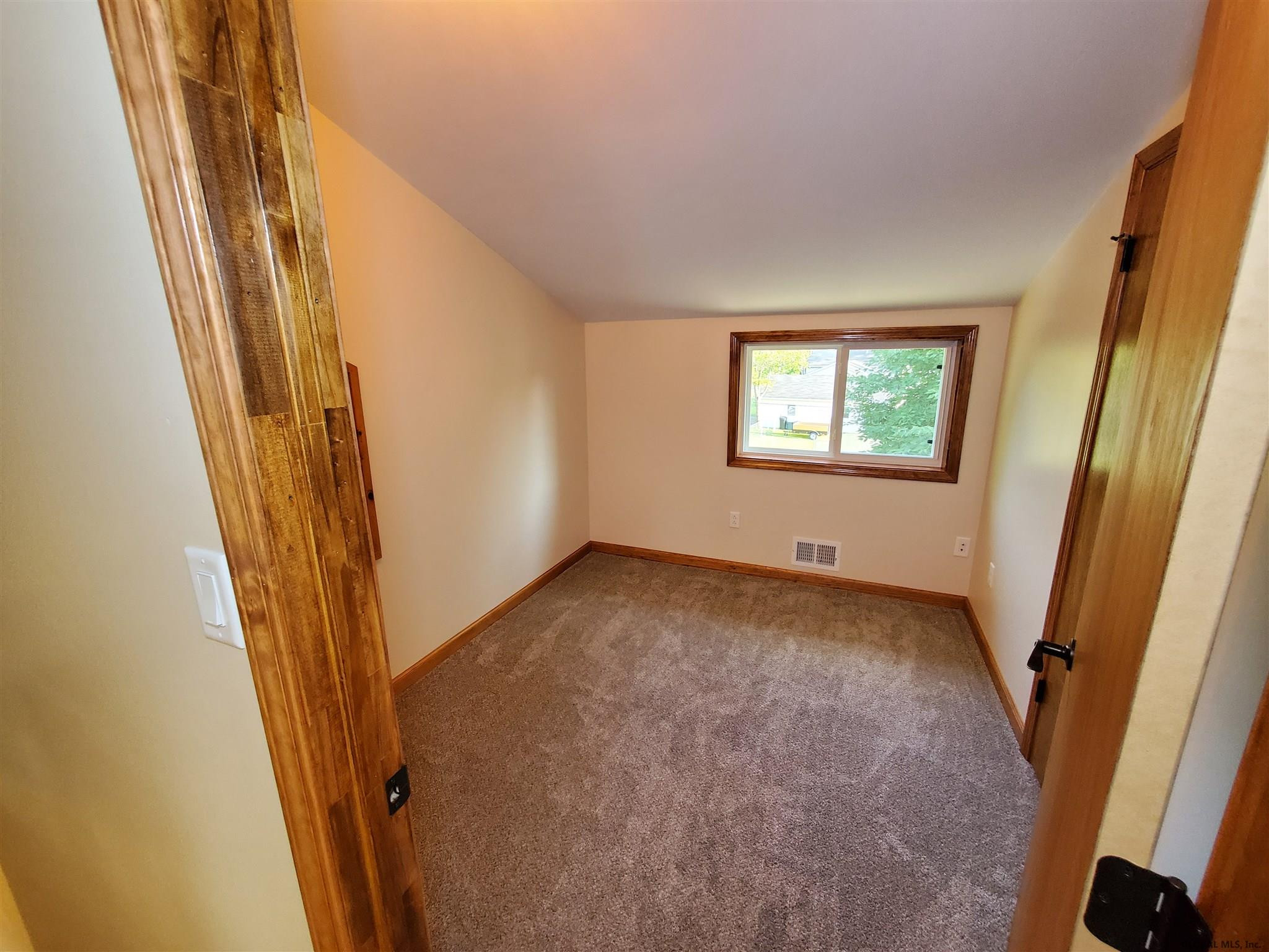5 Plank Road Halfmoon, NY 12188 - Photo 16 of 28 Photo 16