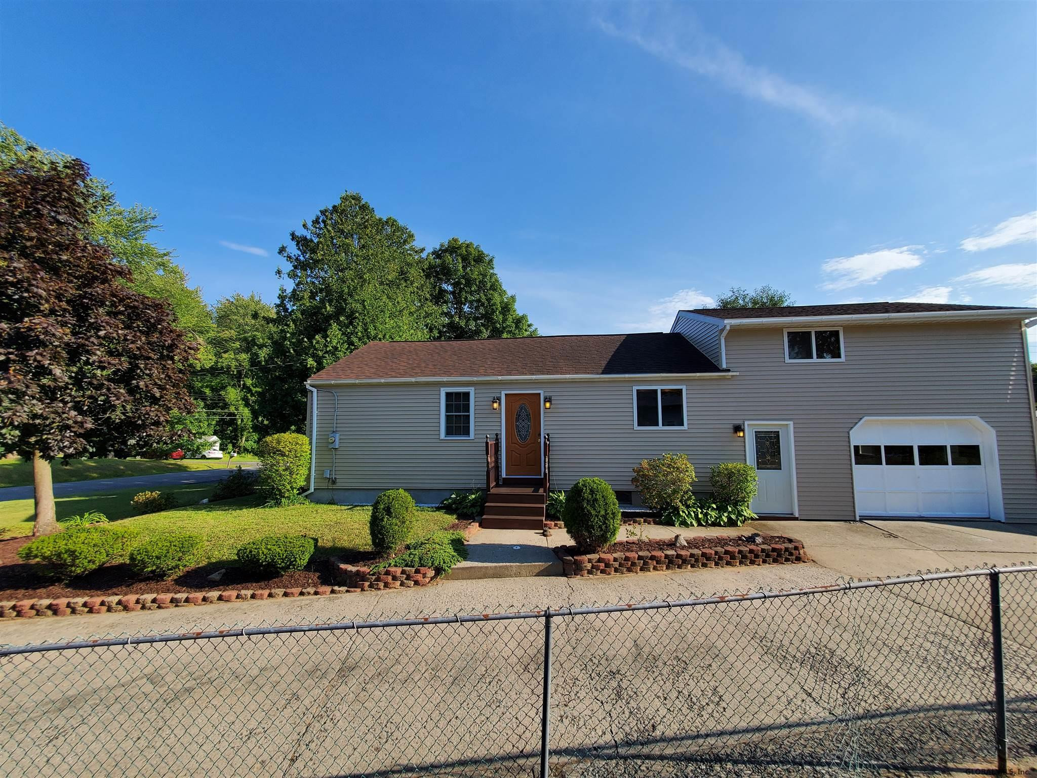 5 Plank Road Halfmoon, NY 12188 - Photo 3 of 28 Photo 3