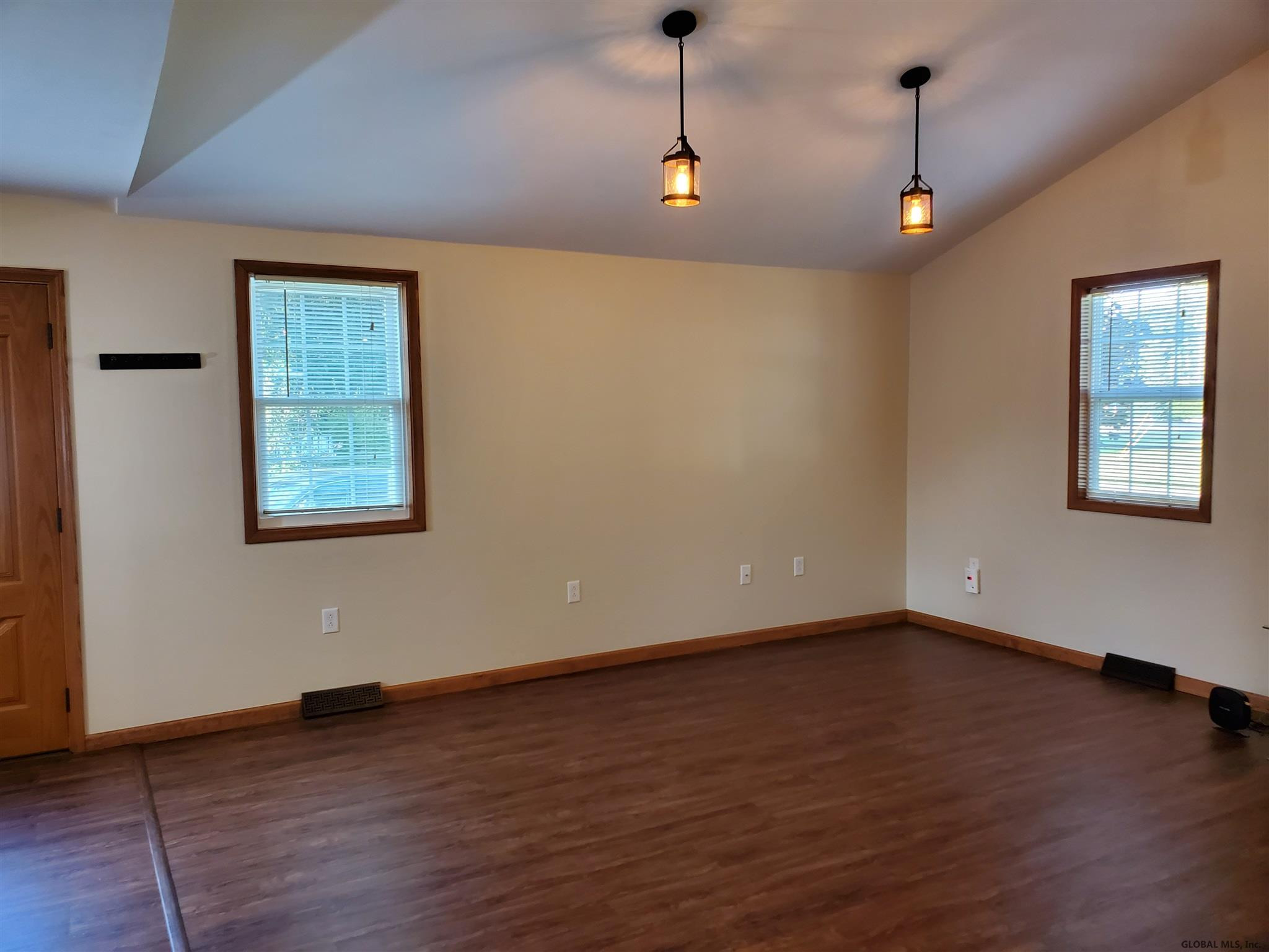 5 Plank Road Halfmoon, NY 12188 - Photo 7 of 28 Photo 7