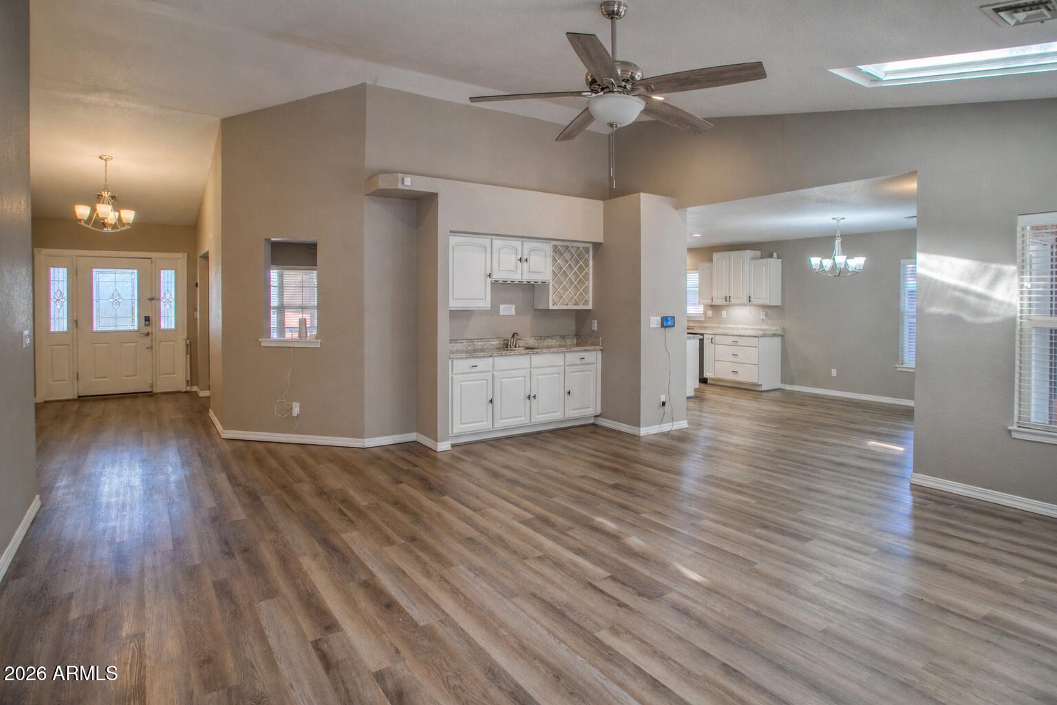 5349 Bear Run Road Lakeside, AZ 85929 - Photo 14 of 47 Living Room
