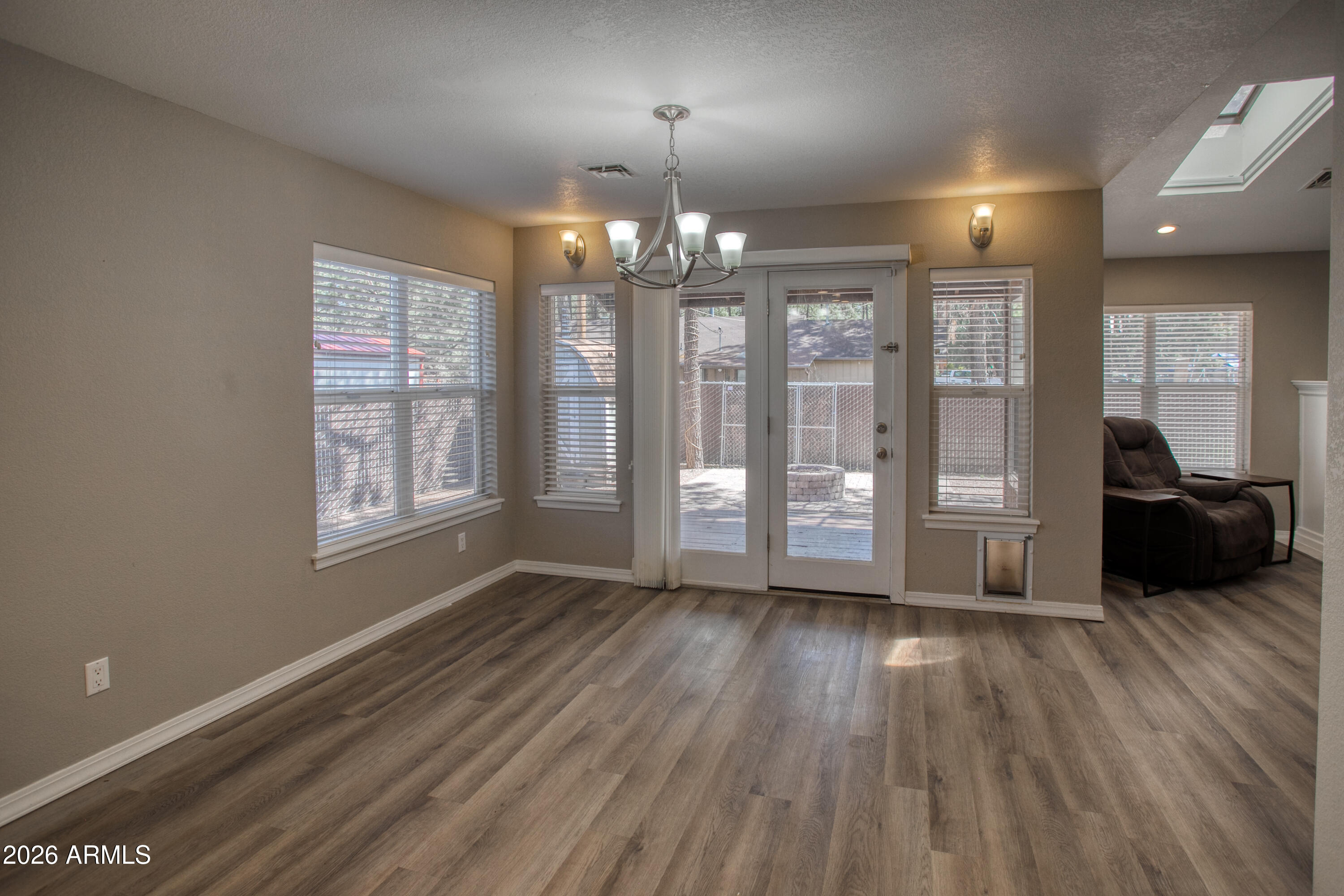 5349 Bear Run Road Lakeside, AZ 85929 - Photo 15 of 47 Breakfast Room