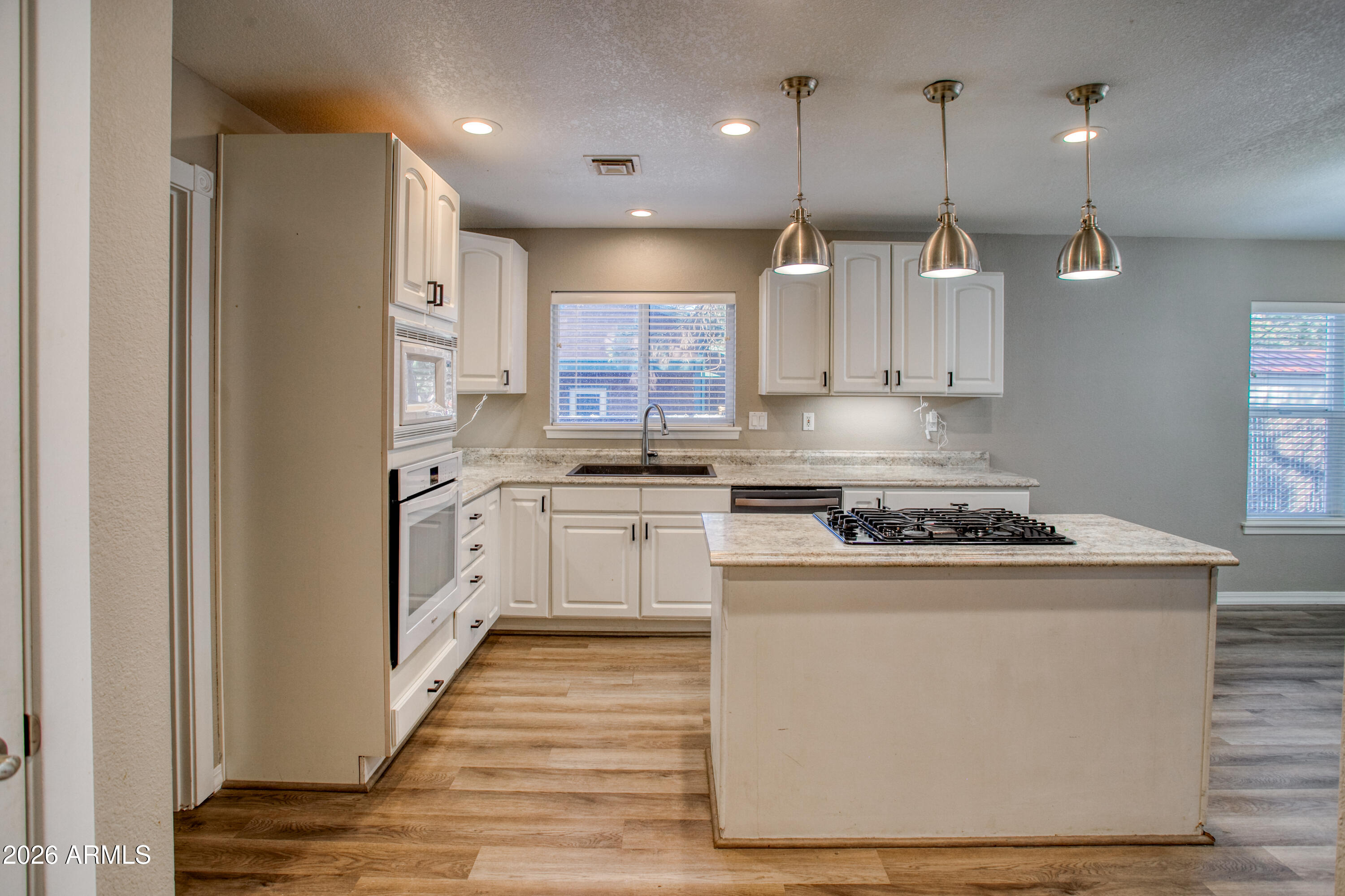 5349 Bear Run Road Lakeside, AZ 85929 - Photo 24 of 47 Kitchen