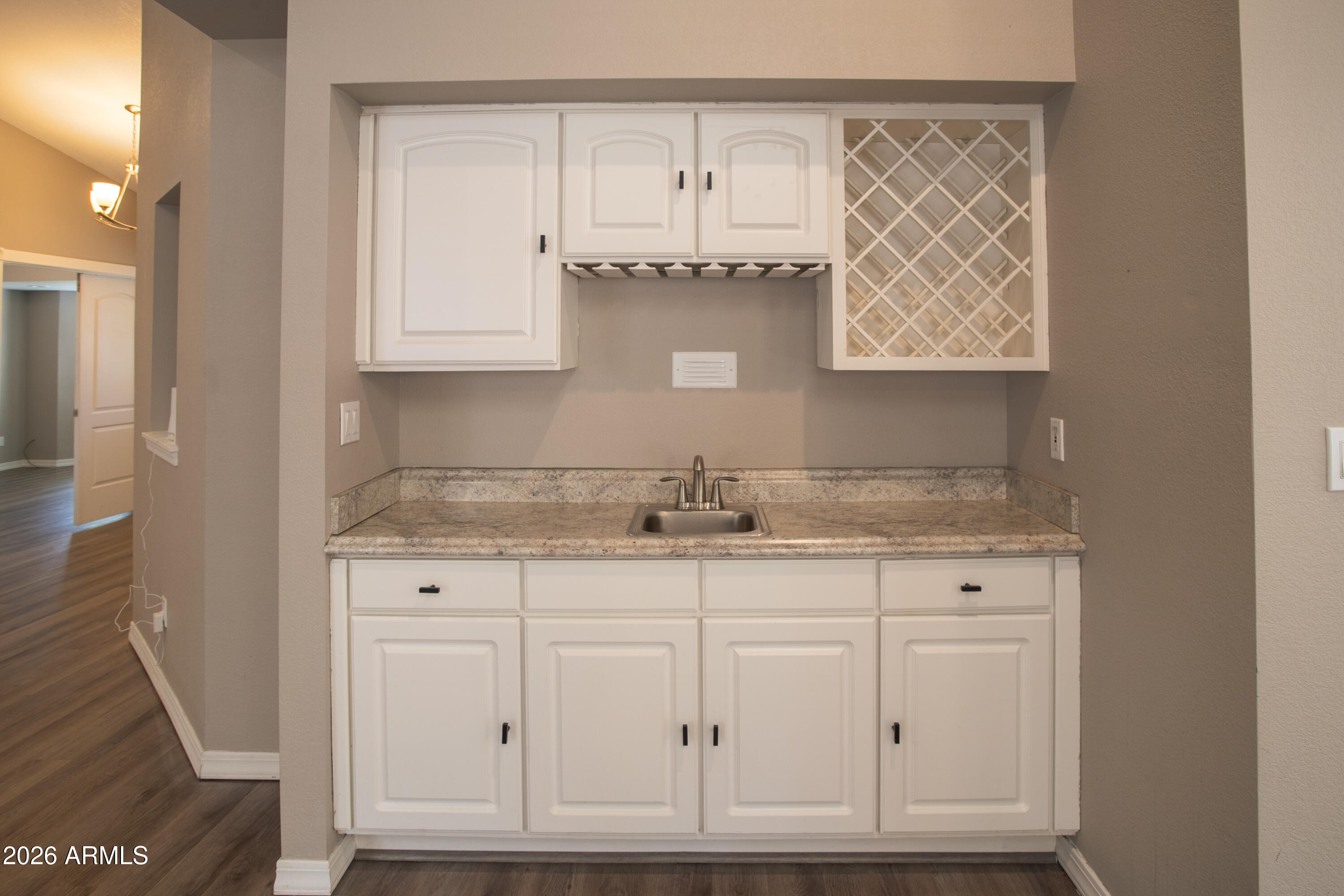 5349 Bear Run Road Lakeside, AZ 85929 - Photo 28 of 47 Wet Bar
