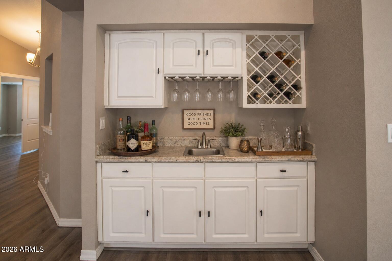 5349 Bear Run Road Lakeside, AZ 85929 - Photo 6 of 47 Wet Bar-Virtual Stage