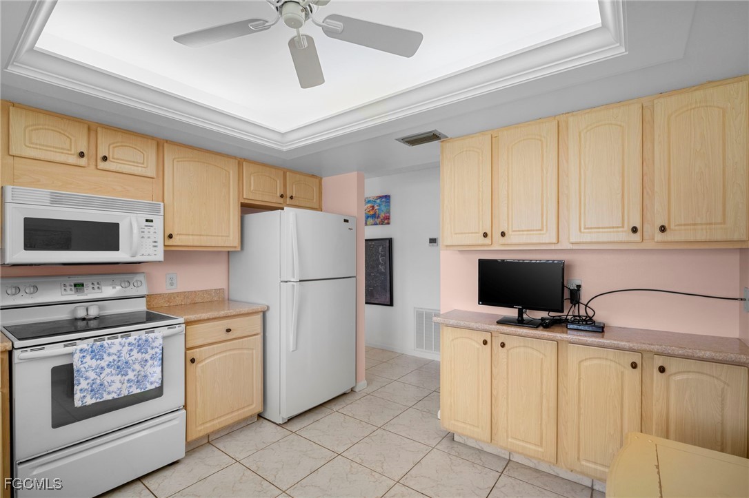 1698 Bent Tree Circle Fort Myers, FL 33907 - Photo 17 of 47
