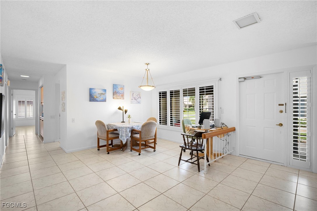 1698 Bent Tree Circle Fort Myers, FL 33907 - Photo 4 of 47