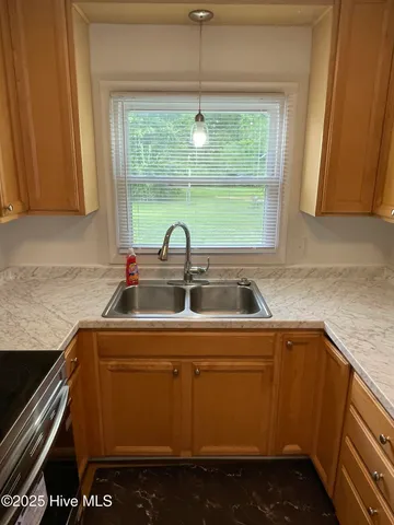 $259,500 | 600 Oakwood Avenue, Jacksonville, NC 28546