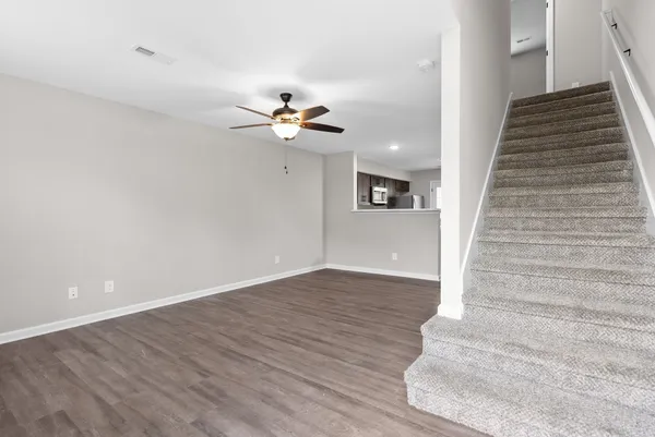 $1,050 | 418 Peachers Mill Road, Unit C1, Clarksville, TN 37042