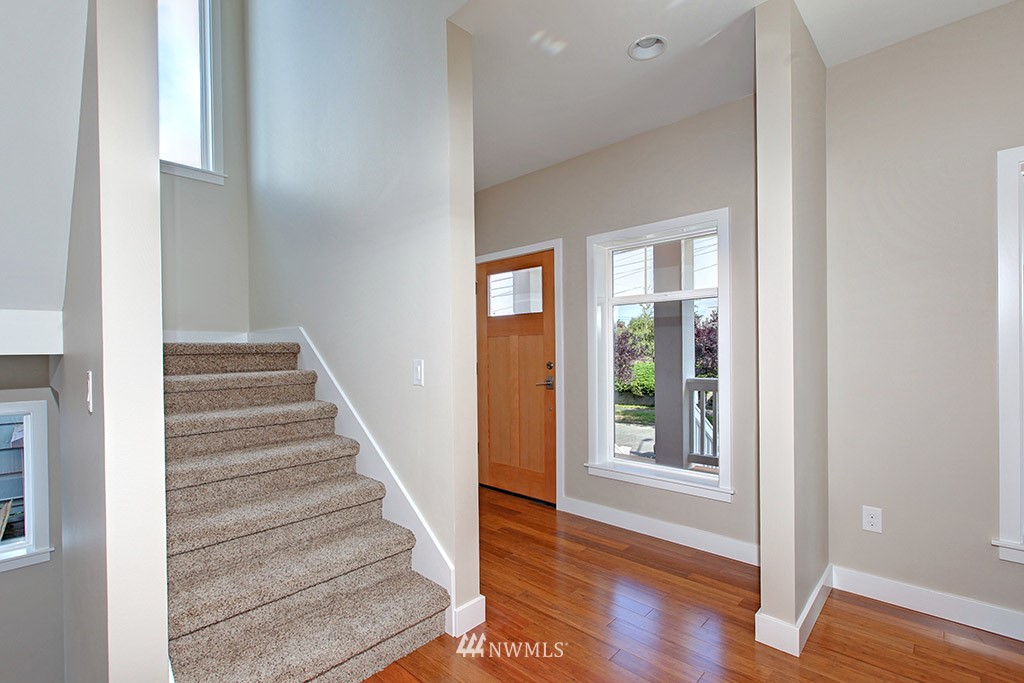 705 North 77th Street Seattle, WA 98103 - Photo 22 of 25