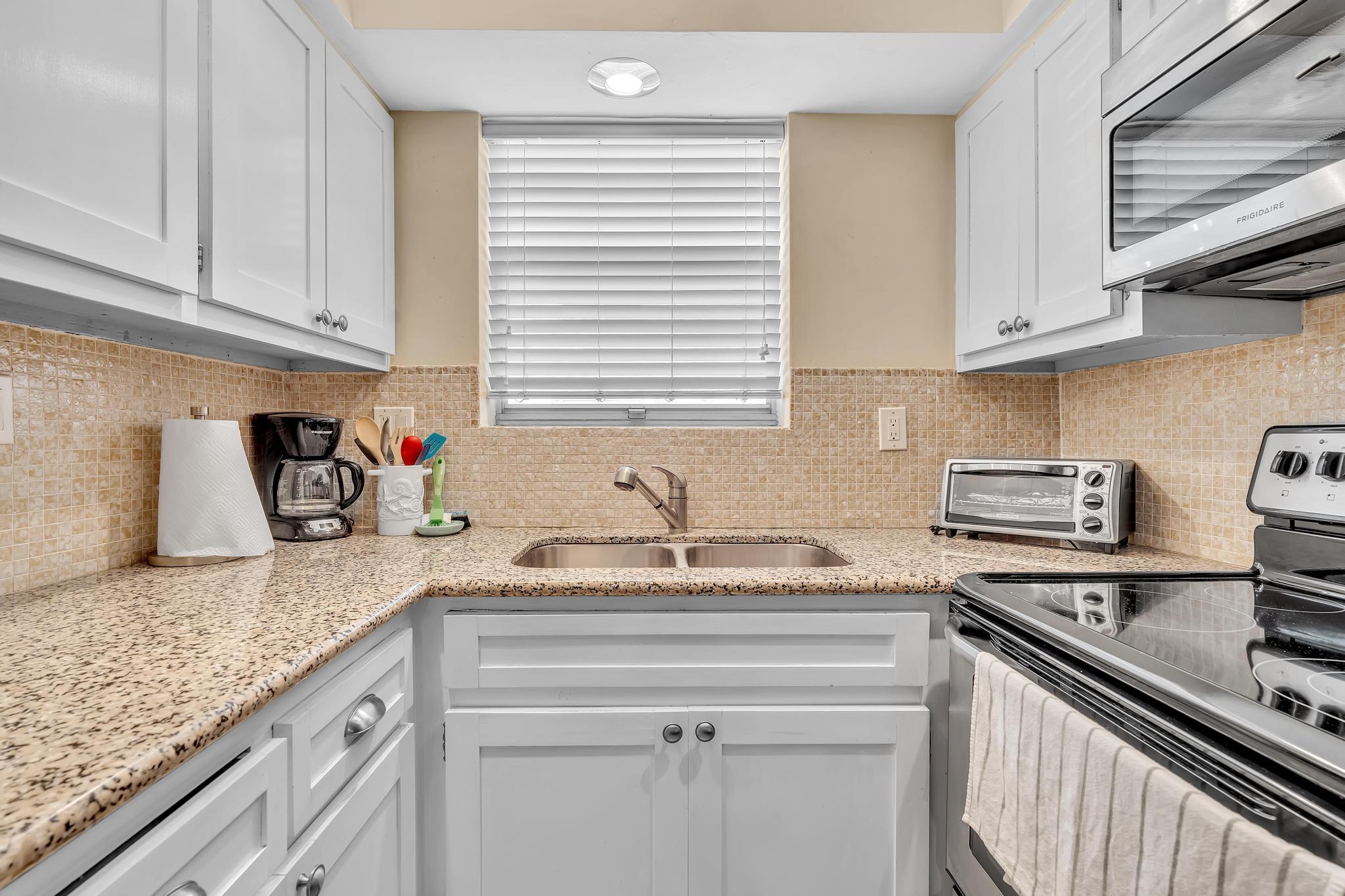 40 Southeast 13th Street, Unit A2 Boca Raton, FL 33432 - Photo 16 of 43 FPP00071