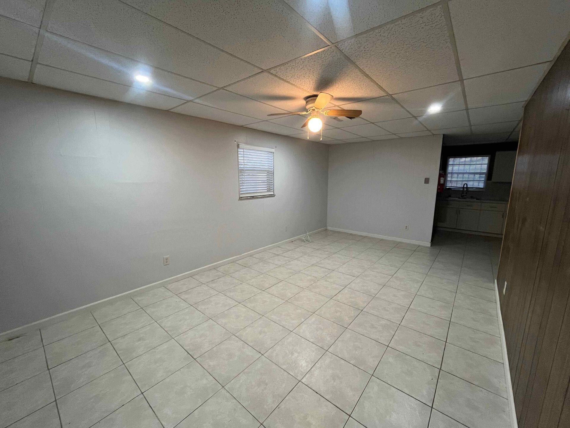 442 North Cocoanut Road Pahokee, FL 33476 - Photo 11 of 28 Resized_123_1
