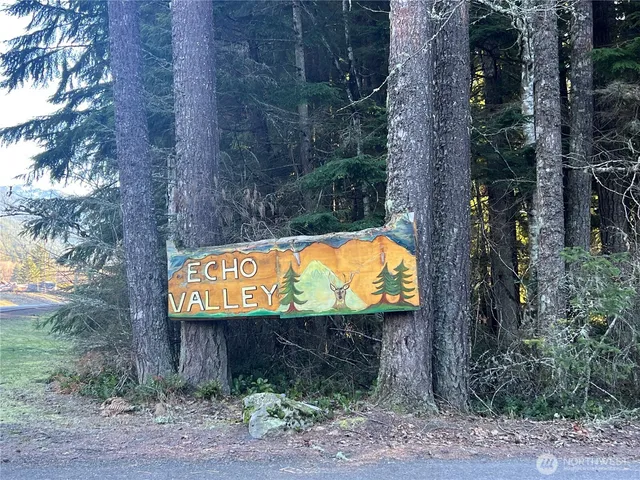 a sign that is on the side of the road