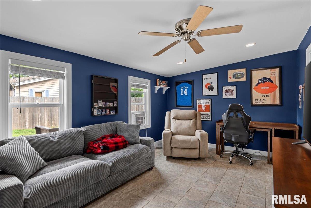 23 Archer Avenue Springfield, IL 62704 - Photo 12 of 15 Gallery Image 12