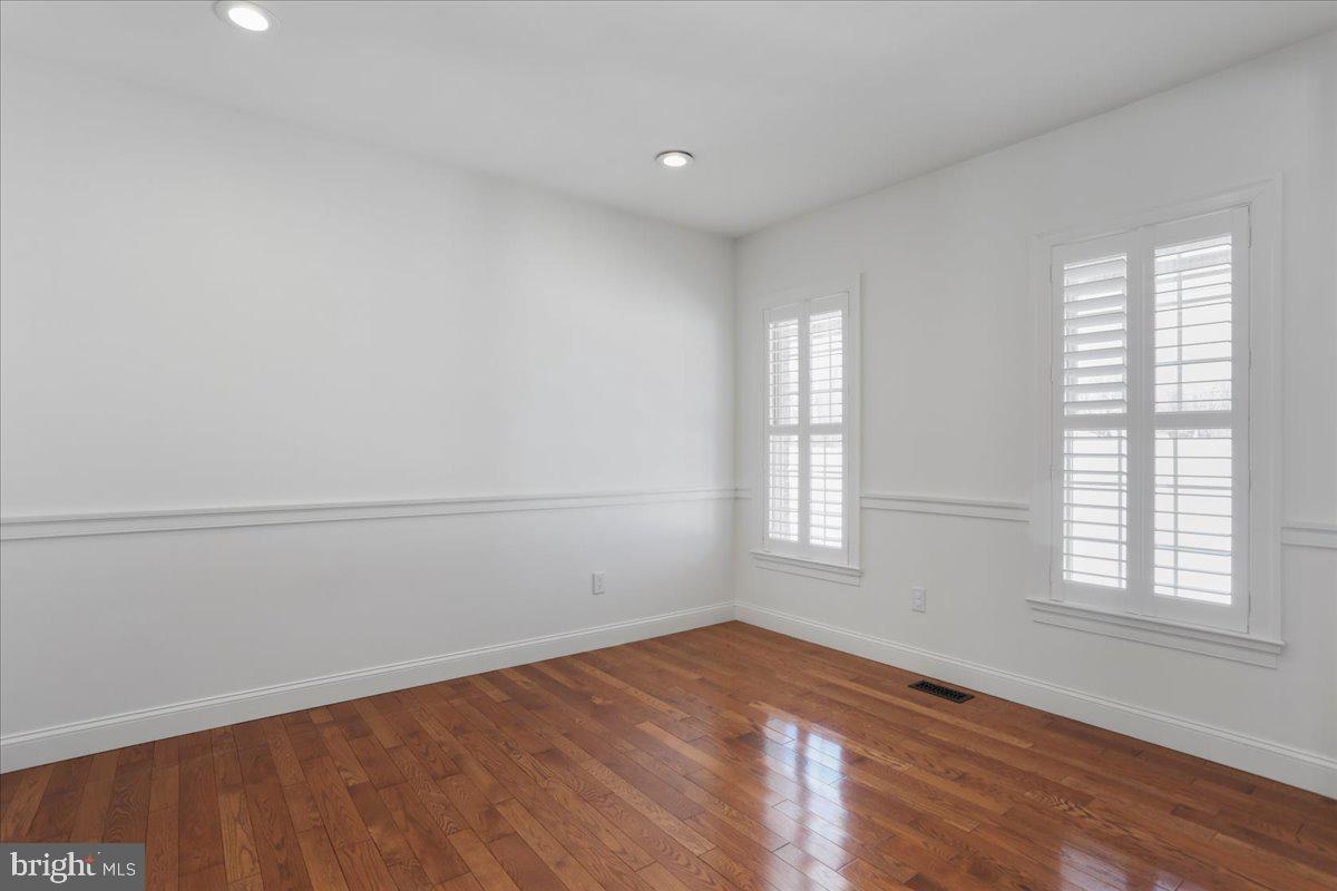 13100 St Paul Road Clear Spring, MD 21722 - Photo 7 of 101 Versatile sitting room