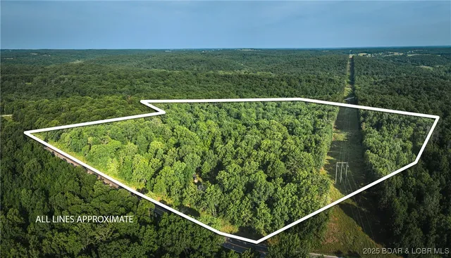 $130,950 | 3 State Road, Edwards, MO 65326