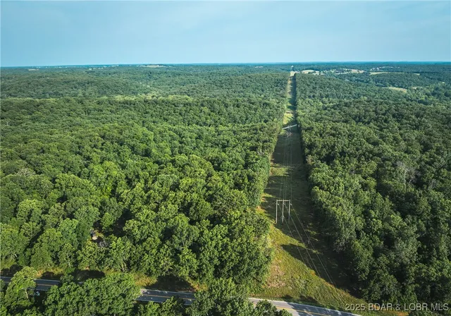 $130,950 | 3 State Road, Edwards, MO 65326