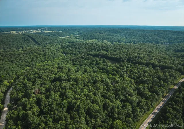 $130,950 | 3 State Road, Edwards, MO 65326