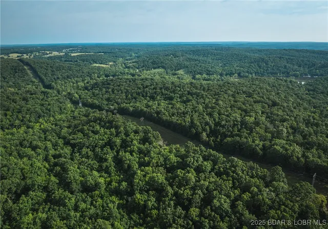 $130,950 | 3 State Road, Edwards, MO 65326