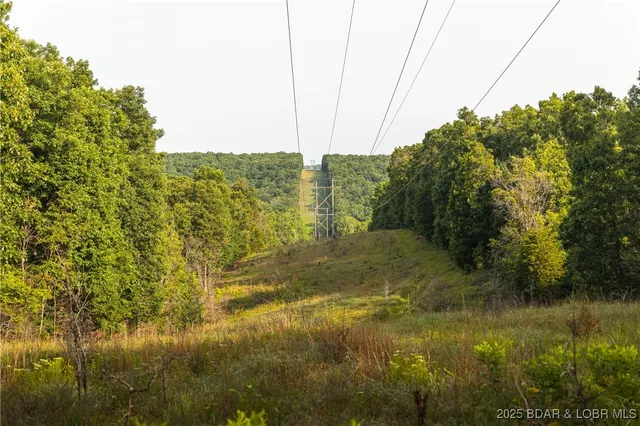 $130,950 | 3 State Road, Edwards, MO 65326