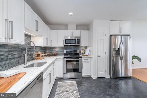 $339,900 | 2515 Boston Street, Unit 201, Baltimore, MD 21224