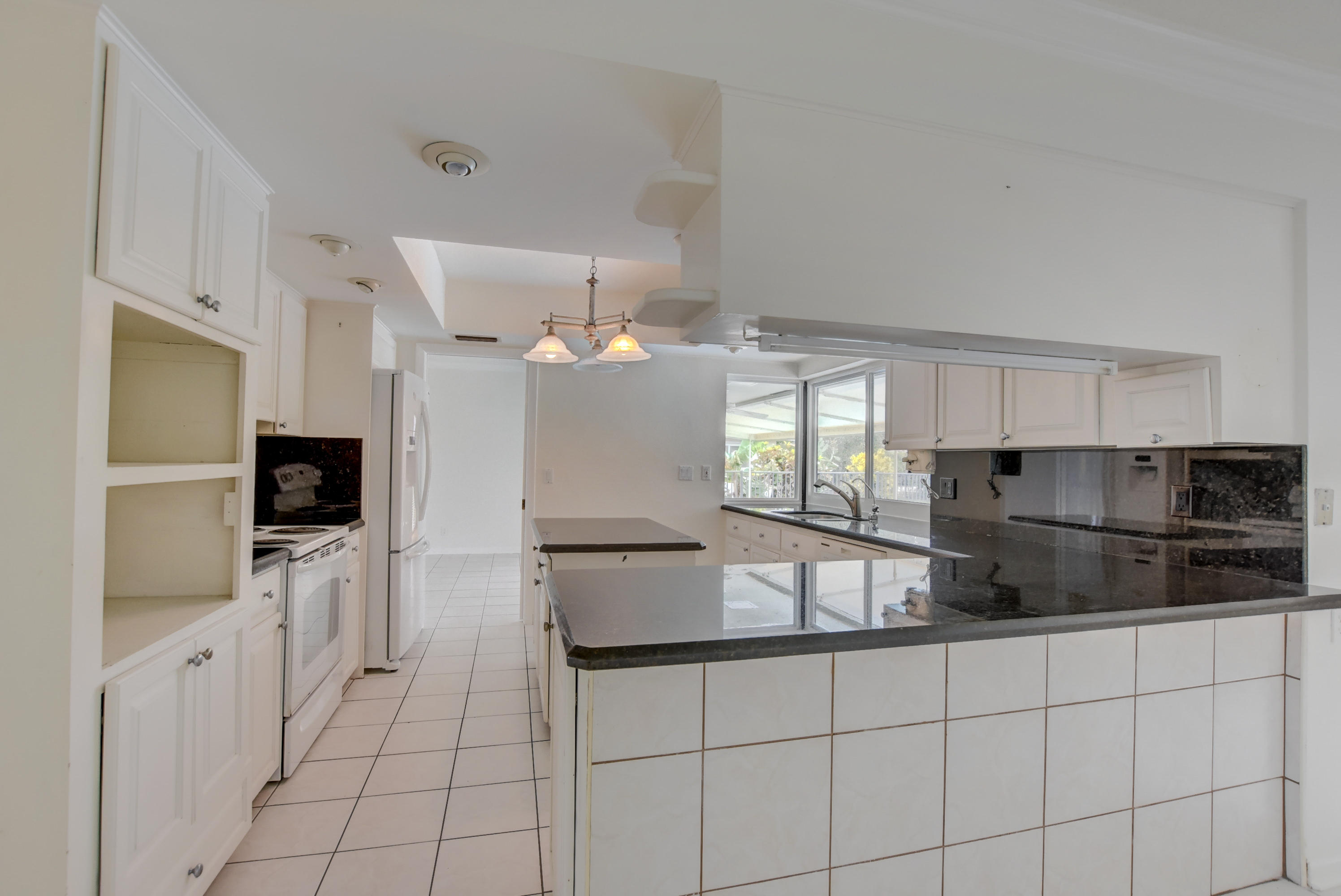 1368 Southwest 12th Street Boca Raton, FL 33486 - Photo 14 of 36 HM 1368 SW 12th St-16