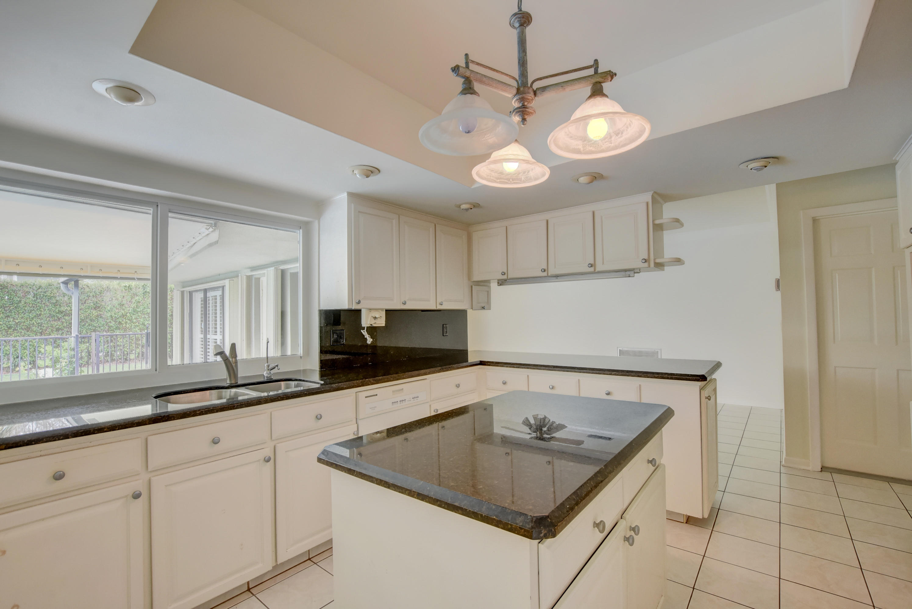 1368 Southwest 12th Street Boca Raton, FL 33486 - Photo 10 of 36 HM 1368 SW 12th St-12