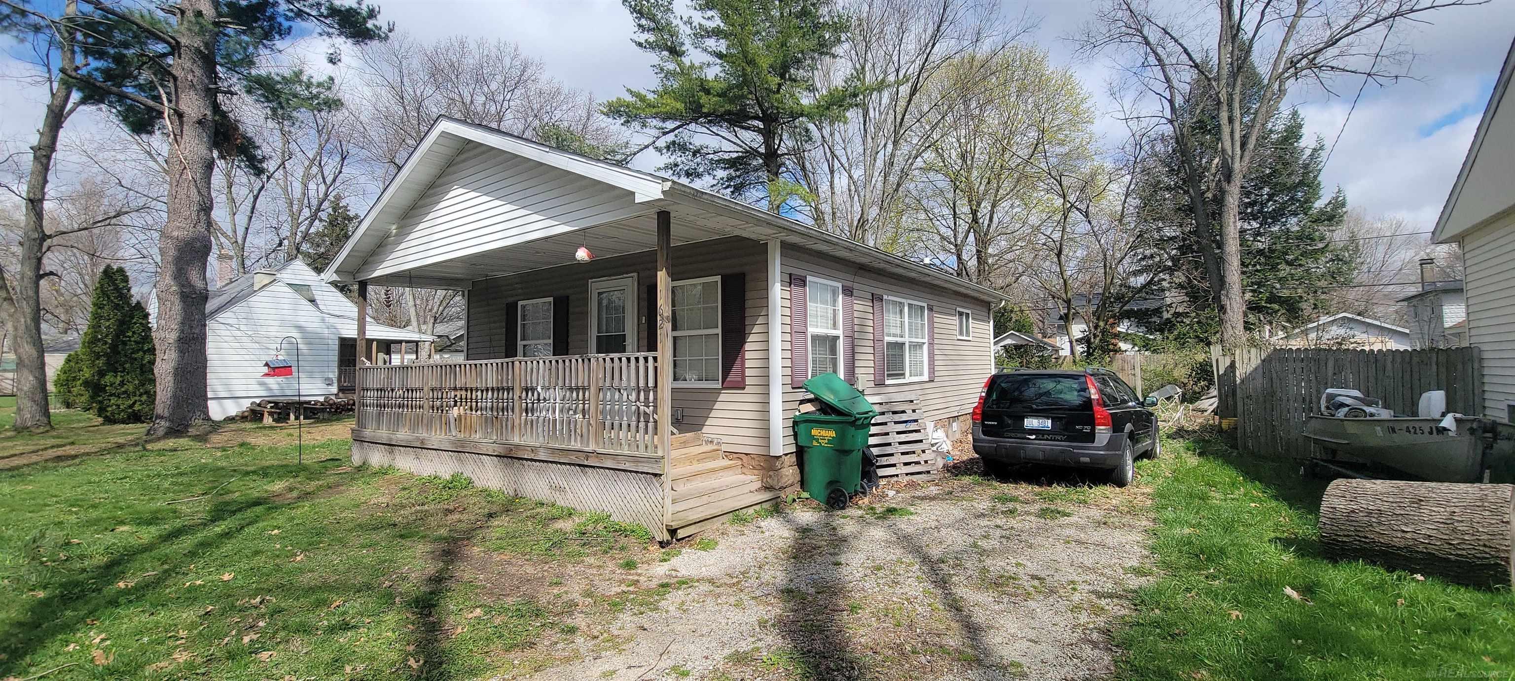 1621 Maple Street Niles, MI 49120 - Photo 3 of 32