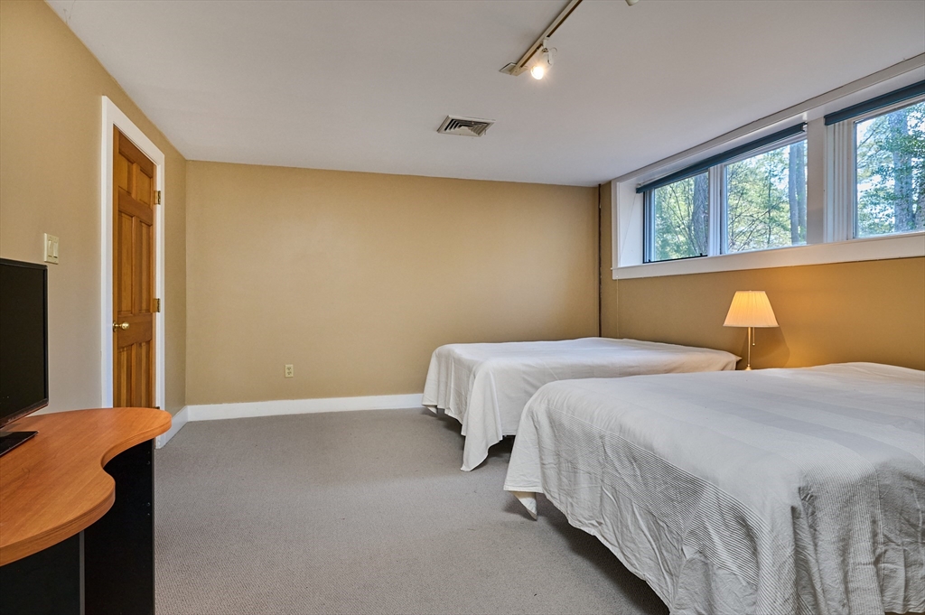 494 Station Road Amherst, MA 01002 - Photo 27 of 42