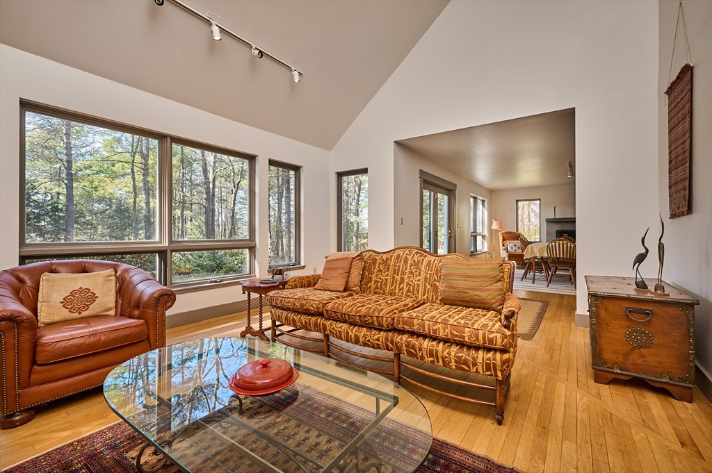 494 Station Road Amherst, MA 01002 - Photo 9 of 42