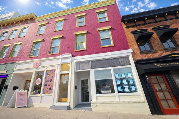 $950 | 110-112 Seneca Street, Unit 5, Geneva City, NY 14456