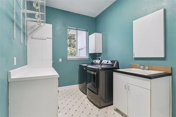 $900,000 | 4408 Calm Water Court, Orlando, FL 32817