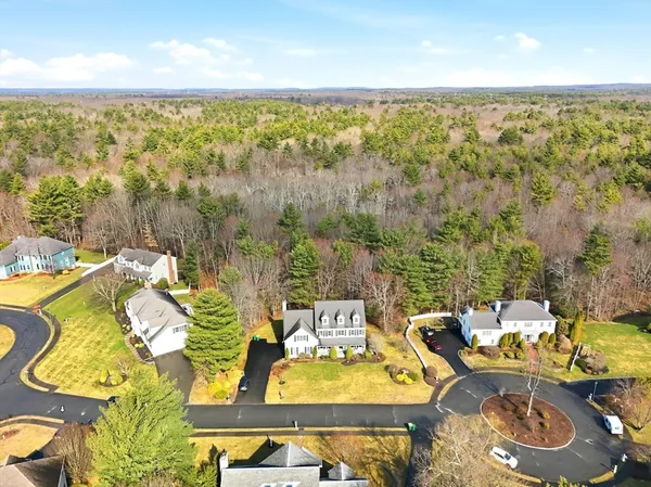 $1,388,000 | 8 Scarlet Court, Easton, MA 02356