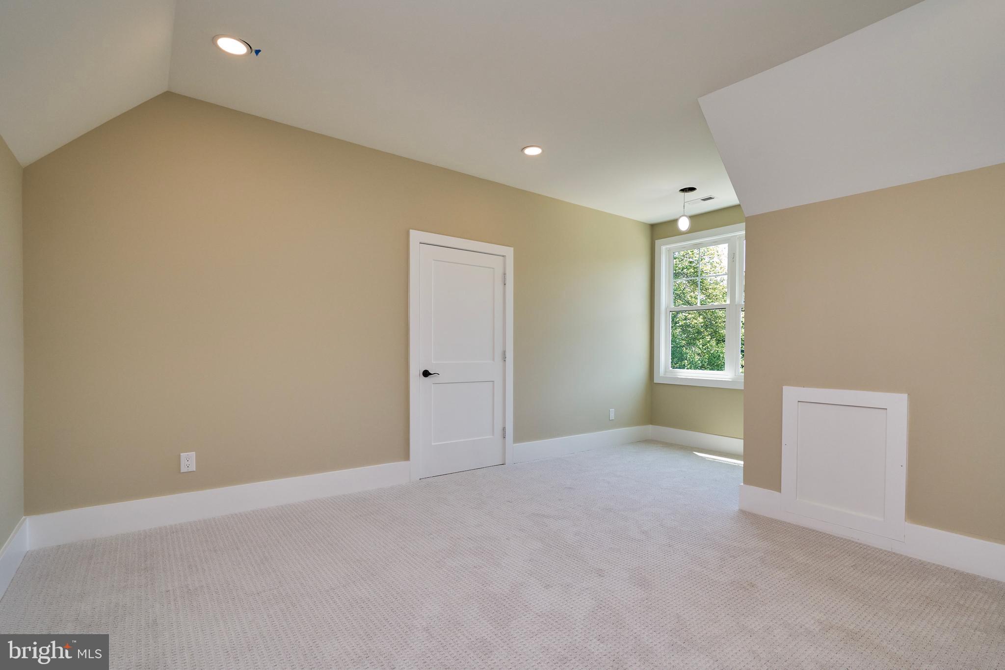 7019 Ridge Drive Alexandria, VA 22306 - Photo 50 of 67 6th bedroom - top floor