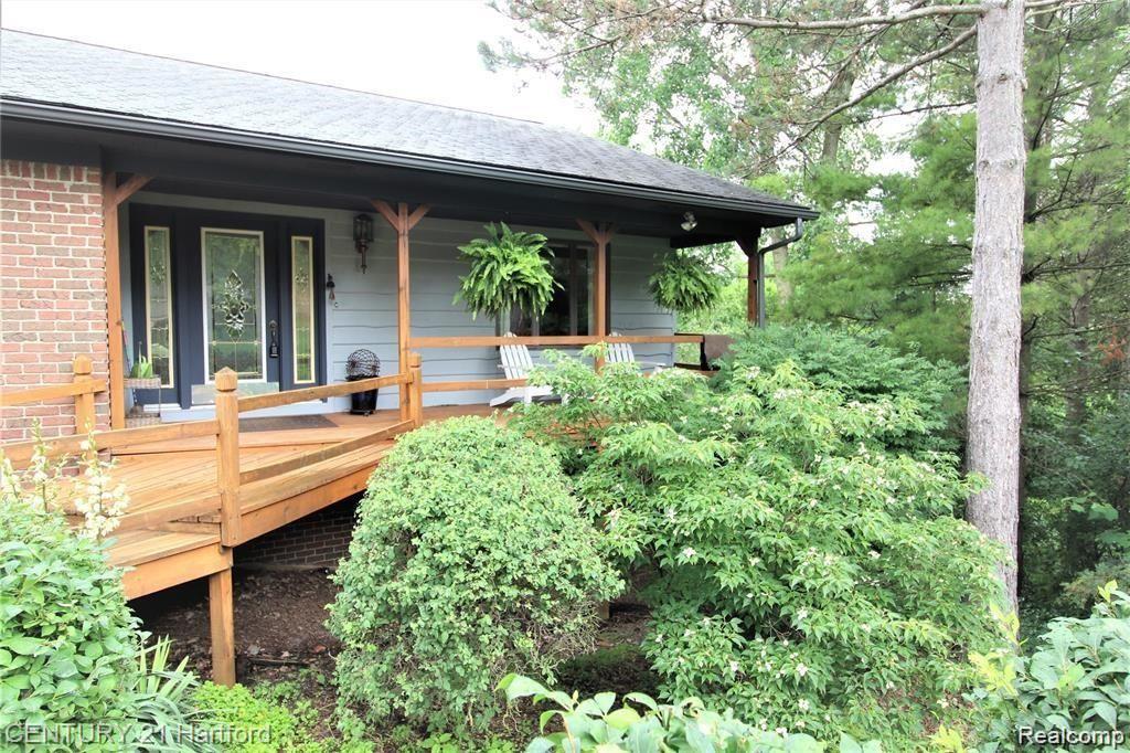 35629 Tall Pine Road Farmington, MI 48335 - Photo 2 of 27