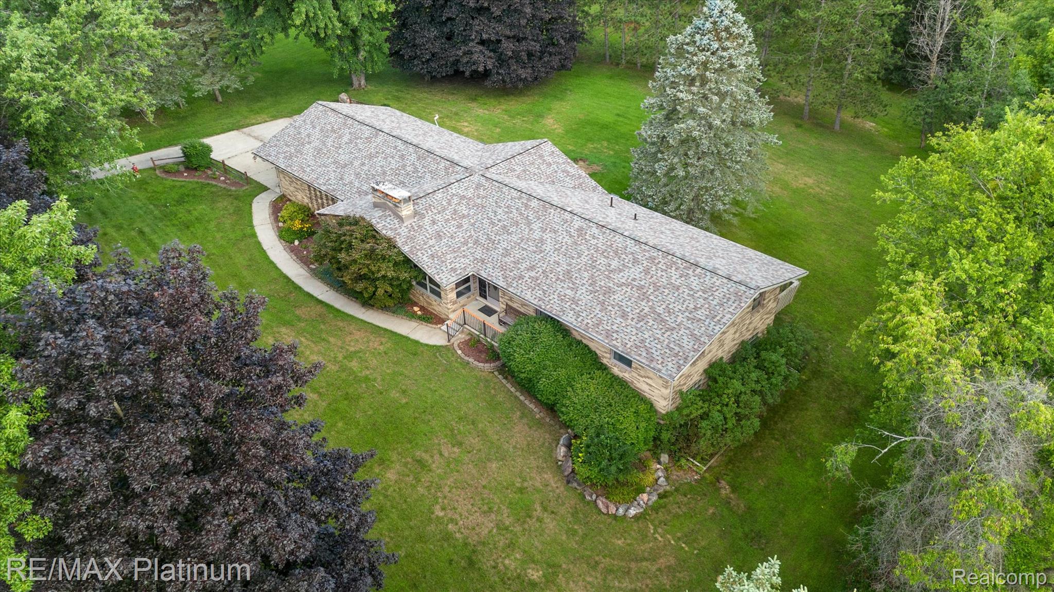 3200 Patterson Lk Road Pinckney, MI 48169 - Photo 41 of 46 63-3200-Patterson-Lake-Rd-Pinckney-MI-48169-WindowStill-19.jpg