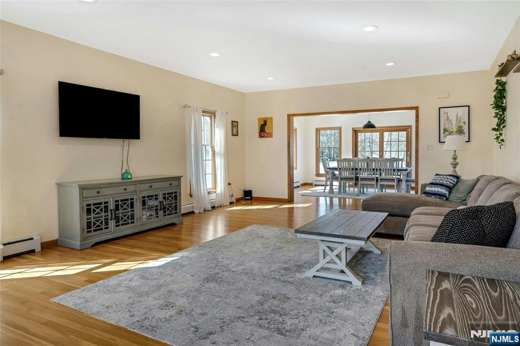 40 Horseneck Road Montville, NJ 07045 - Photo 17 of 37