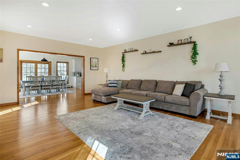 40 Horseneck Road Montville, NJ 07045 - Photo 18 of 37