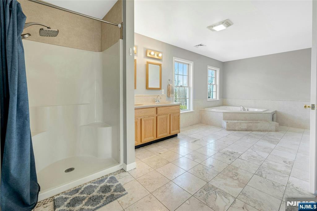 40 Horseneck Road Montville, NJ 07045 - Photo 24 of 37