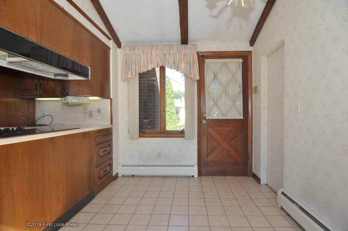 28 Blue Ridge Road Cranston, RI 02920 - Photo 14 of 33 Gallery Image 14