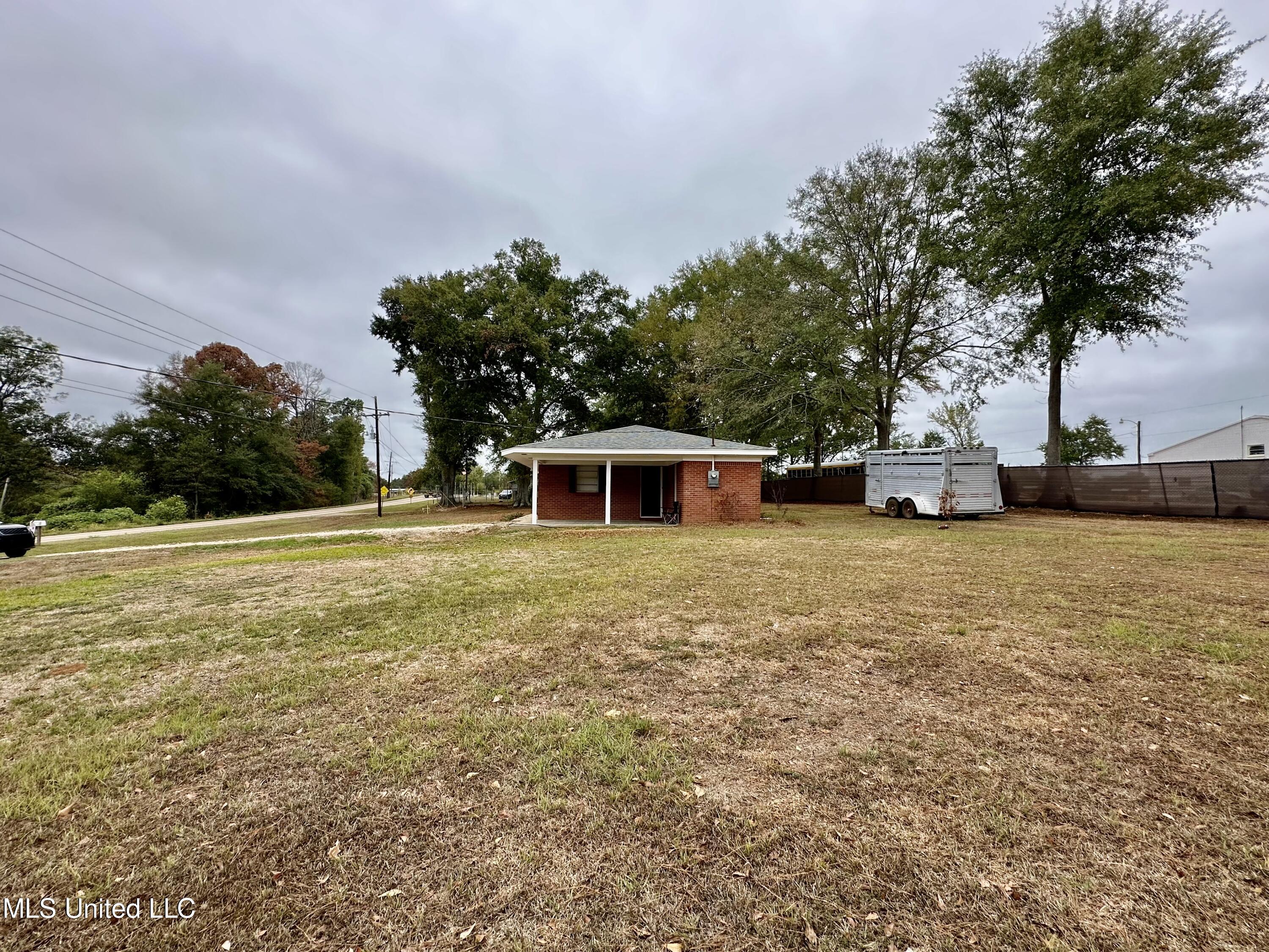 335 Magnolia Drive Raleigh, MS 39153 - Photo 2 of 13 IMG_1407