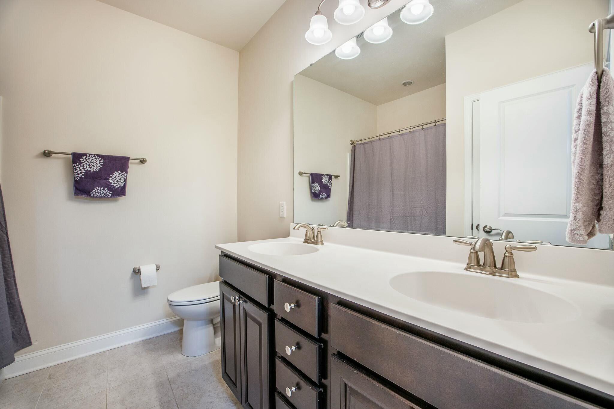 321 Decatur Drive Summerville, SC 29486 - Photo 23 of 29 Guest Bathroom